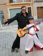 El nen Elvis i l'Ariel Santamaria